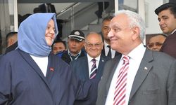 Baba Kız İki Eski Bakan Eskişehir'de zincirleme trafik Kazası Yaptı