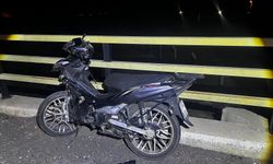 Otomobilin motosikletle çarpıştığı kazada 2 kişi yaralandı