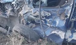 Hurdaya dönen araçlarda 1 kişi öldü, bir kişi yaralandı