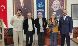 Müjdat Gezen   Eskişehir’de Adının Verildiği Sahneyi Ziyaret Etti