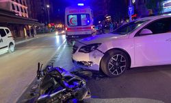 Otomobil ile motosiklet çarpıştı: 1 yaralı