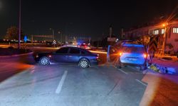 İki otomobilin çarpıştığı kazada 4 kişi yaralandı