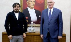 Arif Kocabıyık, Geçmişte Dostlarına destek için Eskişehir'e Gelmiş