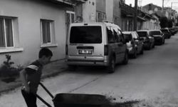 Bu çocuktan da utanmaz mısın ey Ataç?
