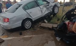 Çifteler Çevre yolunda feci kaza: 2'si ağır 4 yaralı