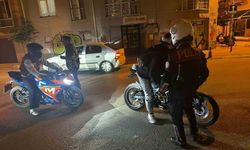 Tacize kadar varan sorunların olduğu sokakta polis denetimi