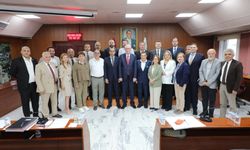CHP'li Meclis Üyeleri Mutlak Özgür Özel'in Yanında