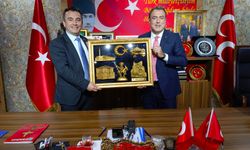 CHP'li Sivrihisar Belediye Başkanı 'ından MHP İl Başkanı Sezer 'e Ziyaret
