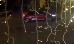 Kontrolden çıkan SUV araç çöp konteynerine ve elektrik panosuna çarptı