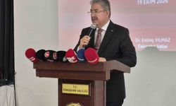 Eskişehir Valisi Dr. Yılmaz, muhtarlara 'Yürekten istirhamımdır' diye seslendi