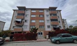 Eskişehir'de 2 yaşındaki çocuk 4 katlı binadan düştü