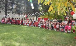 Minikler Cumhuriyet'in 103. yıl dönümünü kutladı