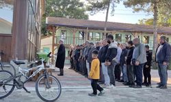 Yeğeni tarafından öldürülen amca son yolculuğuna uğurlandı