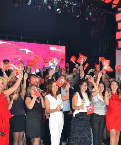 Özel Ümit Hastaneleri Cumhuriyet’in 102. yılını coşkuyla kutladı