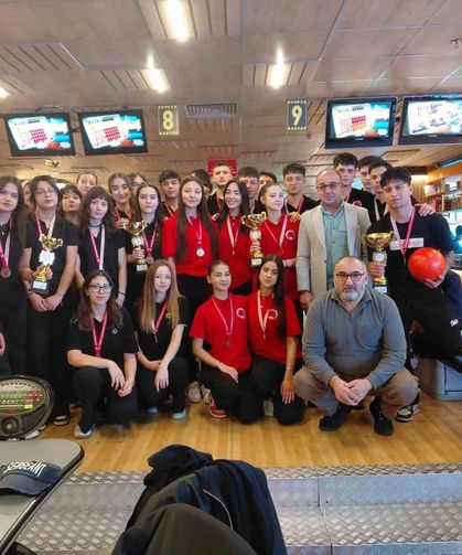 Eskişehir'de 'Okul Sporları Bowling Müsabakaları' tamamlandı