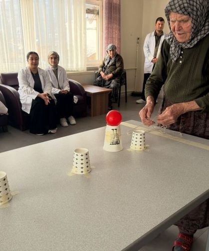 ESOGÜ öğrencilerinden yaşlılar için anlamlı etkinlik