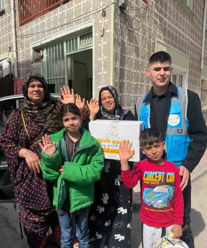 Nebi Hatipoğlu'ndan Eskişehir'deki yeni doğan bebeklere destek