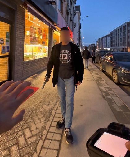 Fotoğrafçıya oyuncak silah çeken şahsa bin 764 TL ceza