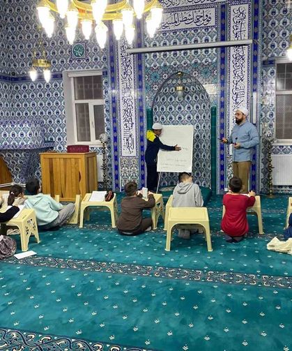 Kırka'da Ramazan neşesi: Camiler çocuklarla çiçek açtı