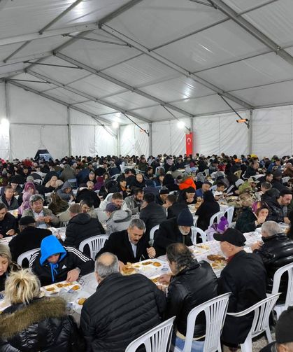Vakıflar Bölge Müdürlüğü Eskişehir'de iki noktada iftar Çadırı kuruyor