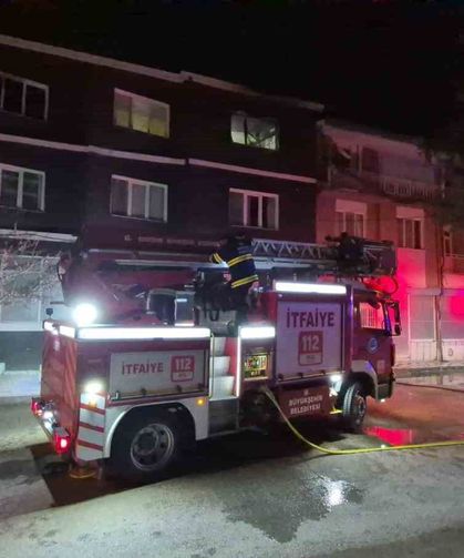 Eskişehir'de gece yangın paniği: 1'i bebek 3 yaralı