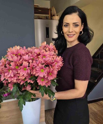 Eskişehirli çiçekçide 8 Mart mesaisi: 'Not yazma telaşı çiçek seçiminden zor'