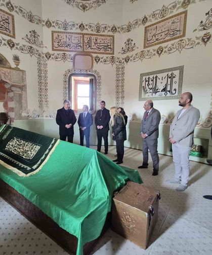 Vali Erdinç Yılmaz Seyitgazi'de tarihi mekanları yerinde inceledi