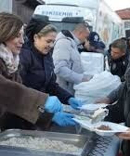 12 İlçede Kurulan İftar Sofraları  Binlerce  Eskişehirliyi Buluşturdu