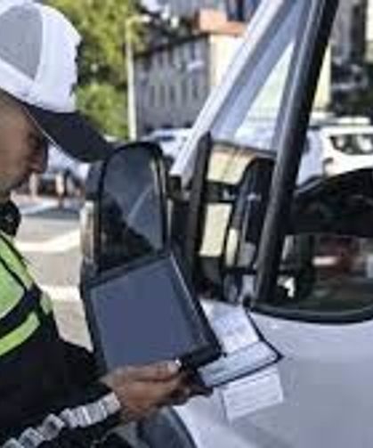 Kusurlu olan 15 servis aracına ve şoförüne işlem uygulandı