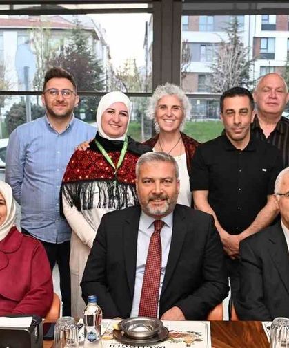 '1st Study in Eskişehir International Staff Week' programı kapsamında kapanış yemeği ve sertifika töreni gerçekleştirildi