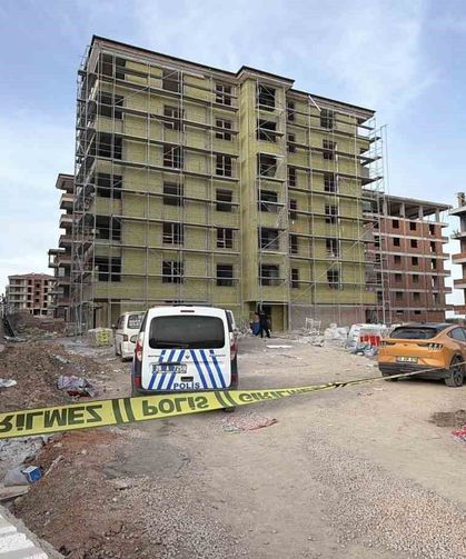 Eskişehir'de asansör boşluğuna düşen sıva ustası hayatını kaybetti