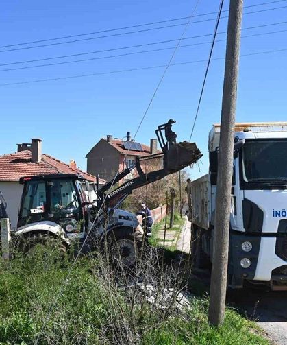 İnönü Belediyesi'nin yol çalışmaları aralıksız sürüyor