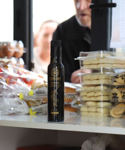 Ödüllü  Dorlion  Zeytinyağı  Artık  Halk Et  Market  ve  Halk  Ekmek  Büfelerinde