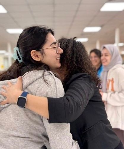 Ailelerinden uzaktaki öğrenciler bayram coşkusunu yurtlarda yaşadı