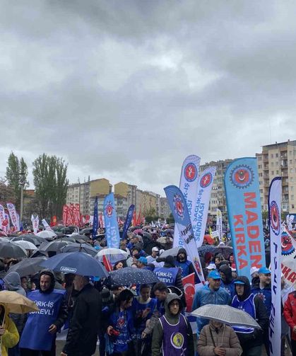 Eskişehir'de 1 Mayıs 2 bin kişi ile kutlandı