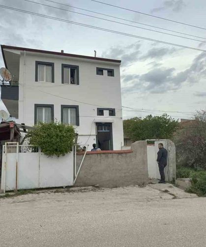 Yaşlı kadın banyoda ölü bulundu