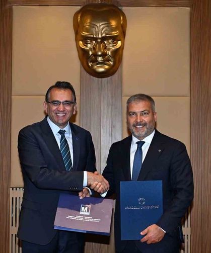 Anadolu Üniversitesi ile ESMMMO arasında staj iş birliği protokolü imzalandı