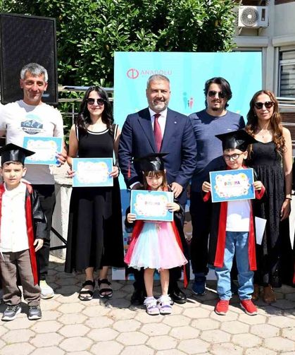 Anadolu Üniversitesi'nde gurur günü: Sevgi ve sabrın mezuniyeti