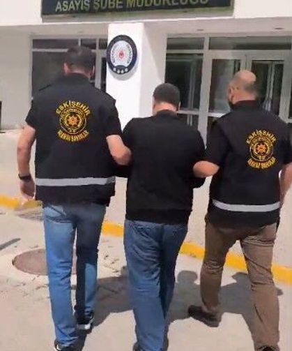 Eskişehir'de 24 yıl hapis cezası bulunan ve 9 yıldır kaçan şüpheli yakalandı
