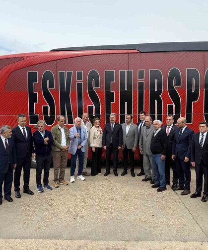 Eskişehir'de Fethi Heper Spor Ortaokulu düzenlenen törenle hizmete açıldı