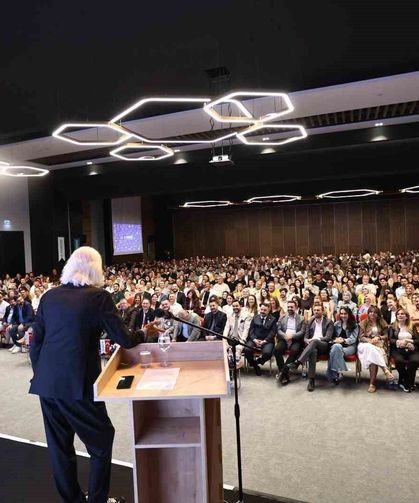 ESMİAD'dan bir ilk: Sinan Ergin, Eskişehir'de sevenleriyle buluştu