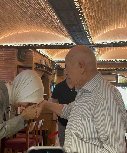 Bakan Göktaş Eskişehir esnafıyla buluştu