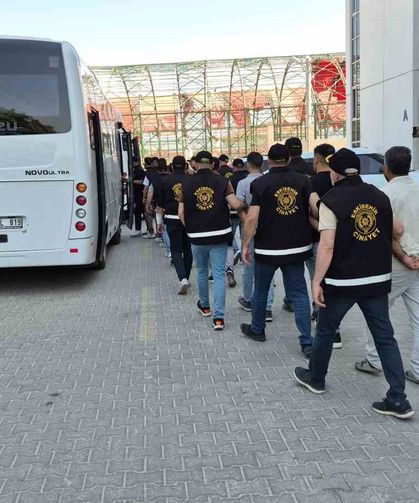 Eskişehir'de polisin de yaralandığı kavga ile ilgili 18 şüpheli adliyeye sevk edildi