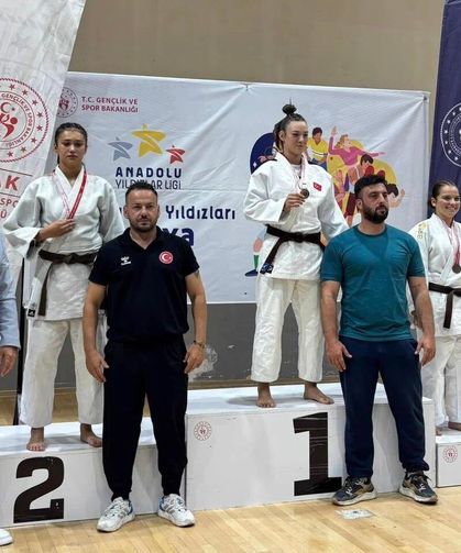 Eskişehirli judoculardan Analig'de büyük başarı: Kız takımı yarı finalde