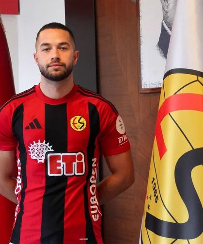 Eskişehirspor'da çifte transfer: Hem iç hem dış transferde imzalar atıldı