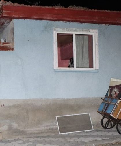 Evinden kötü kokular gelen adamın annesinden 5 gün sonra öldüğü belirlendi
