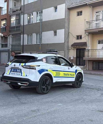 Motosikletin çaptığı bisikletli çocuk yaralandı: Kaza anı kamerada