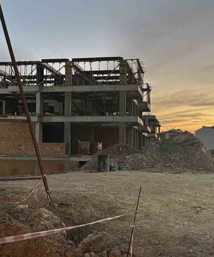 Eskişehir'de inşaattan düşen kalıp ustası hayatını kaybetti