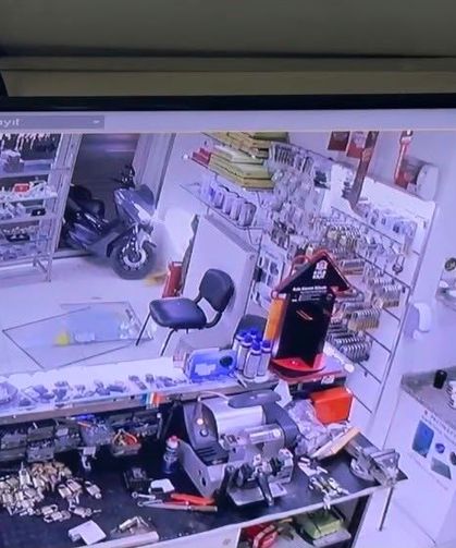 Eskişehir'de kaza sonrası güvenlik kamerası izlenirken bıçaklı kavga: 2 yaralı