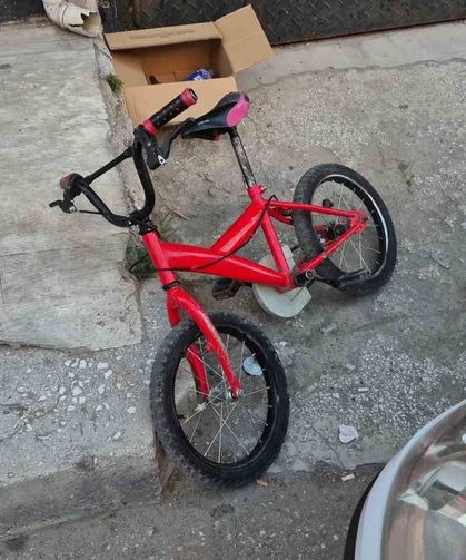 Eskişehir'de otomobile yandan çarpan bisikletli çocuk yaralandı